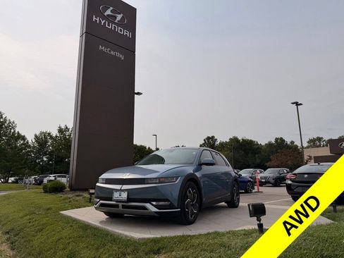 Used 2024 Hyundai Ioniq 5 SE AWD/4WD image 1