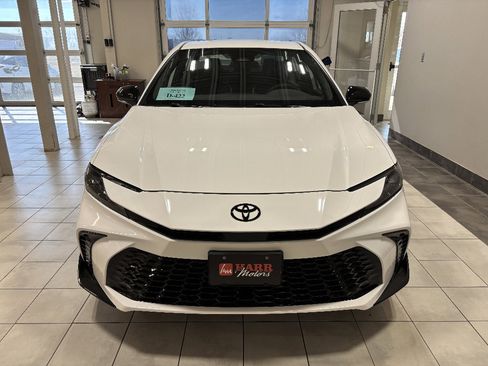 New 2026 Toyota Camry Hybrid AWD/4WD image 6