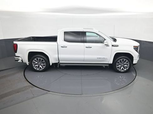 Used 2022 GMC Sierra 1500 Denali w/ Denali Reserve Package AWD/4WD image 16