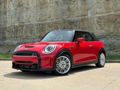 Used 2024 MINI Cooper S FWD image 2