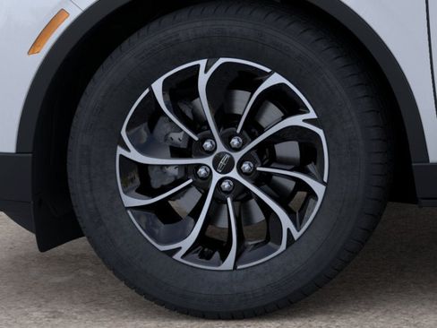 New 2026 Lincoln Nautilus Premier AWD/4WD image 19