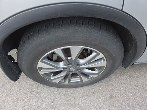 Used 2017 Nissan Murano S w/ Navigation Package image 3