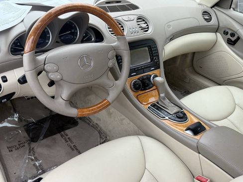 Used 2005 Mercedes-Benz SL 500 image 7