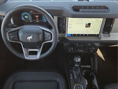 New 2025 Ford Bronco Outer Banks w/ Sasquatch Package image 10