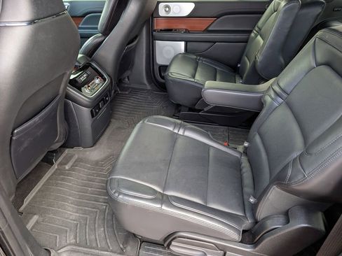 Used 2021 Lincoln Navigator L Reserve w/ Luxury Package image 24