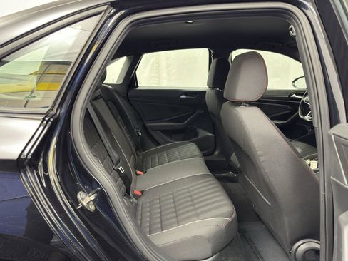 Used 2019 Volkswagen Jetta GLI image 38