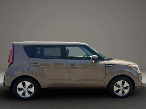 Used 2015 Kia Soul FWD image 4