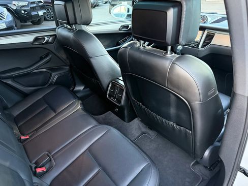 Used 2016 Porsche Macan S w/ Premium Package Plus AWD/4WD image 18