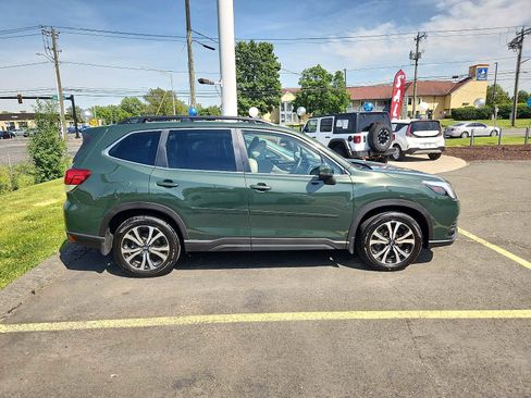 Used 2023 Subaru Forester Limited AWD/4WD image 7
