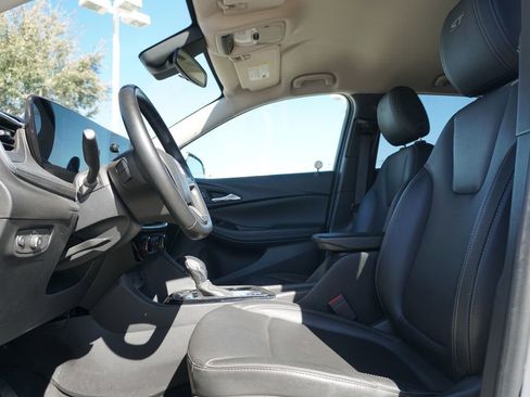 Used 2024 Buick Encore GX Sport Touring image 15