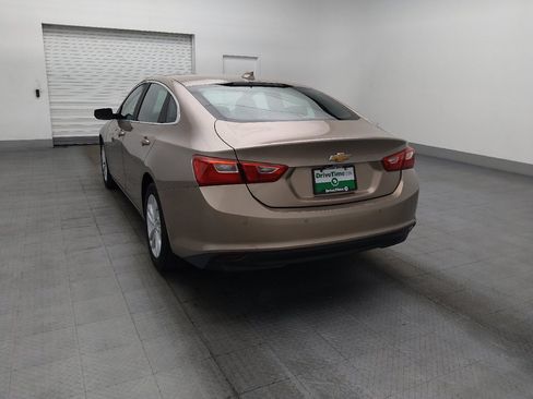 Used 2018 Chevrolet Malibu LT w/ Driver Confidence Package FWD image 5