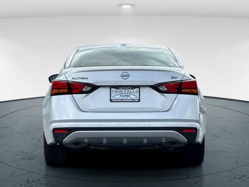 Used 2024 Nissan Altima 2.5 SV FWD image 7