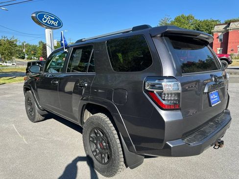 Used 2023 Toyota 4Runner SR5 AWD/4WD image 7