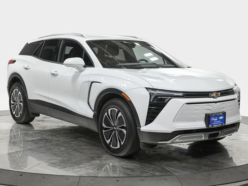 Used 2024 Chevrolet Blazer EV LT AWD/4WD image 9