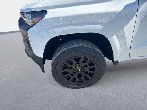 New 2026 Chevrolet Colorado W/T w/ WT Custom Package RWD image 10