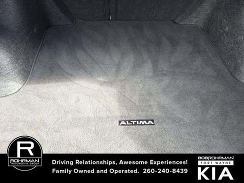 Used 2025 Nissan Altima 2.5 SV image 9