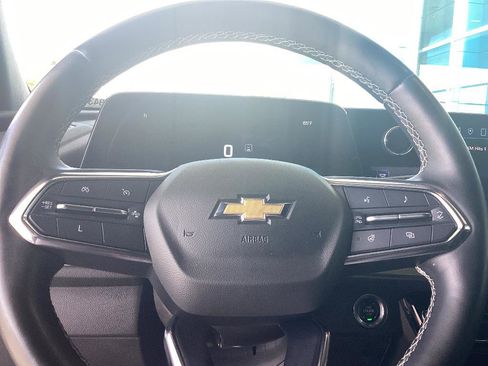 Used 2024 Chevrolet Traverse LT FWD image 10