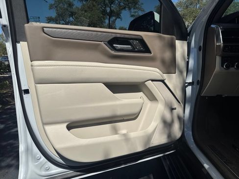 New 2026 GMC Yukon XL Denali w/ Sun & Power Step Package AWD/4WD image 19