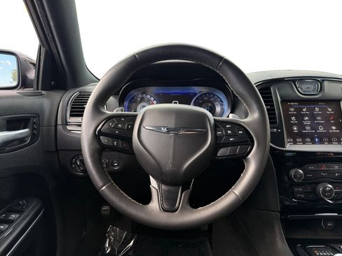 Used 2022 Chrysler 300 S w/ Comfort Group image 12