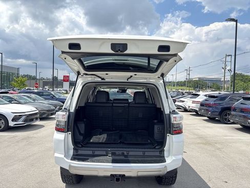 Used 2021 Toyota 4Runner TRD Off-Road Premium w/ Moonroof Package AWD/4WD image 23
