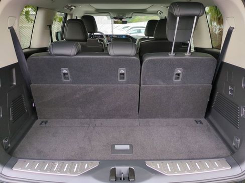 Used 2025 INFINITI QX80 Pure w/ Exterior Package image 13