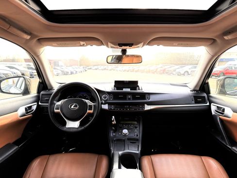 Used 2012 Lexus CT 200h Premium image 27