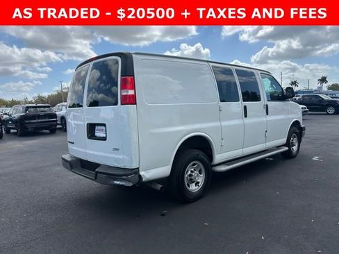 Used 2022 Chevrolet Express 2500 w/ Driver Convenience Package RWD image 6