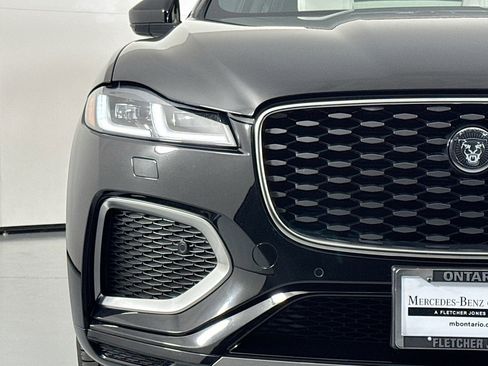 Used 2025 Jaguar F-PACE R-Dynamic S image 13