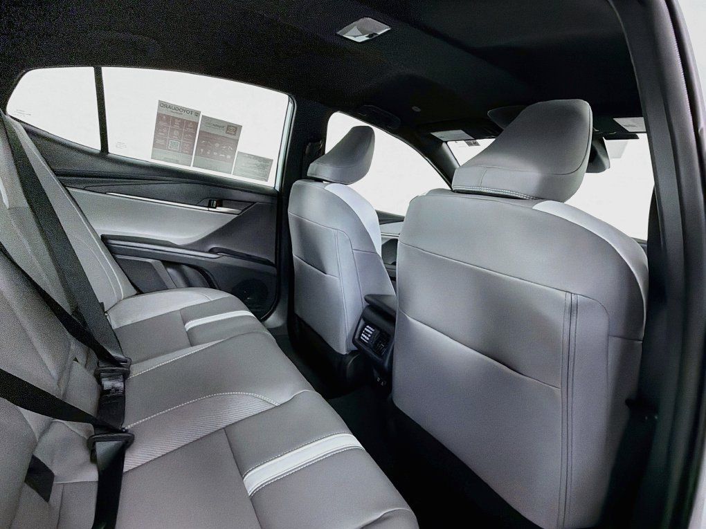 Used 2026 Toyota Camry SE FWD image 26