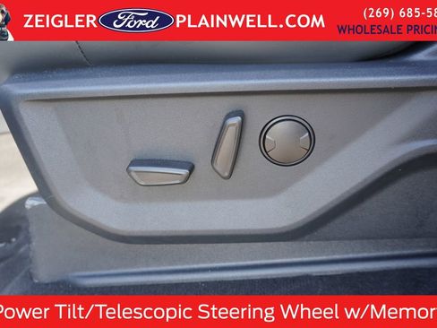 Used 2025 Ford Expedition Max Active image 24