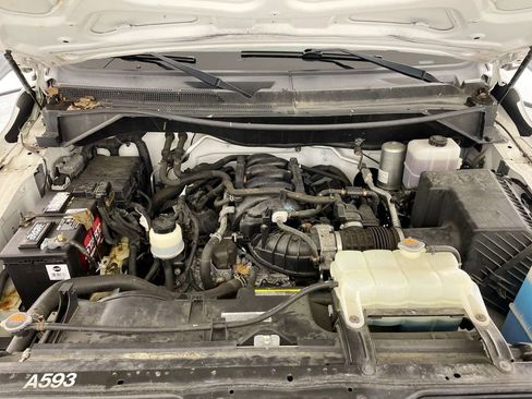 Used 2019 Nissan NV 3500 SL w/ Back Door Glass Package image 23