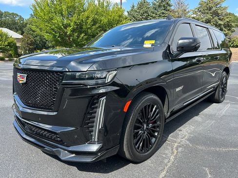 Used 2024 Cadillac Escalade ESV V w/ LPO, Floor Liner Package AWD/4WD image 67