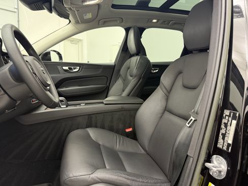 Certified 2023 Volvo XC60 B5 Plus w/ Climate Package AWD/4WD image 12