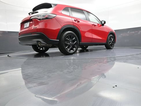 Certified 2025 Honda HR-V Sport image 28