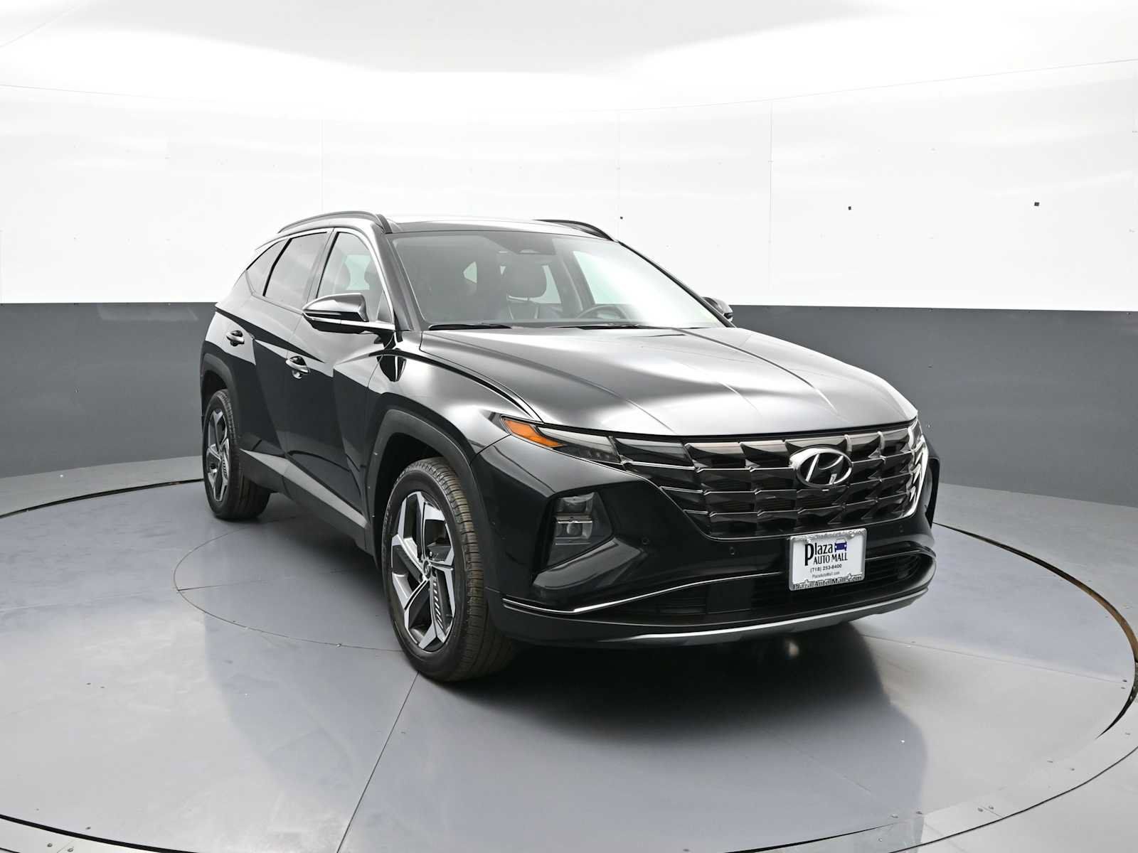 Certified 2024 Hyundai Tucson Limited AWD/4WD image 3