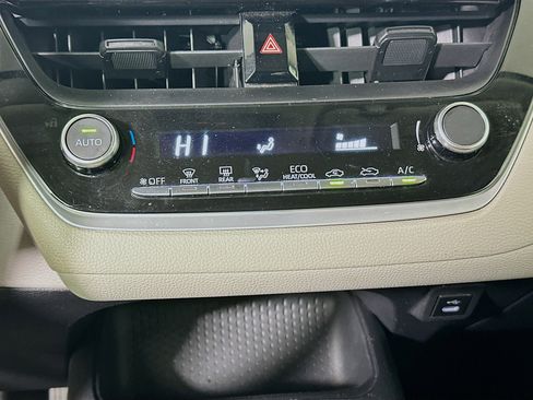 Used 2024 Toyota Corolla LE image 22