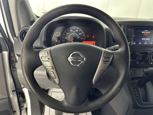 Used 2020 Nissan NV200 SV image 18