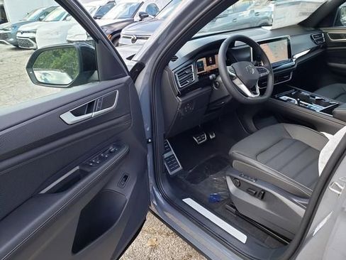 New 2026 Volkswagen Atlas Cross Sport SEL R-Line AWD/4WD image 6