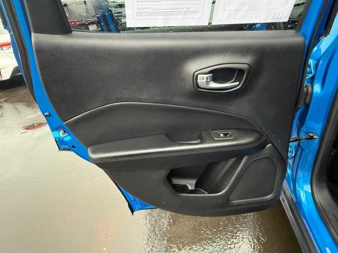 Used 2019 Jeep Compass Altitude image 14