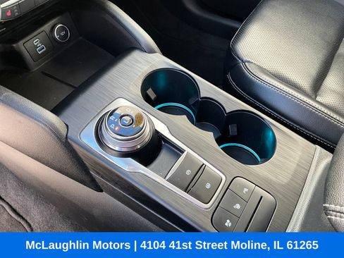 Used 2021 Ford Escape Titanium image 27