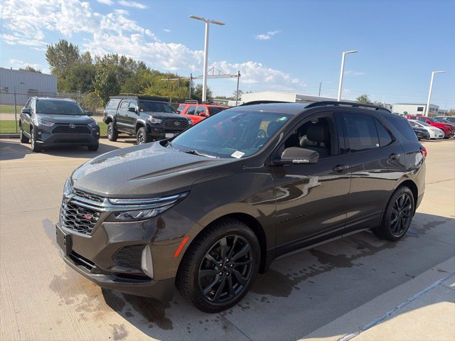 Used 2023 Chevrolet Equinox RS FWD image 3