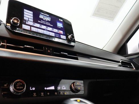 Used 2024 Mitsubishi Outlander SE FWD image 14