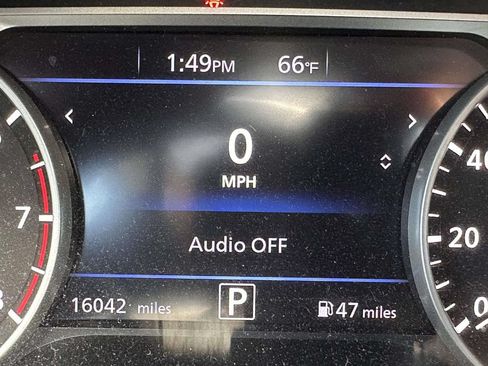 Used 2023 Nissan Sentra SR w/ SR Premium Package FWD image 30