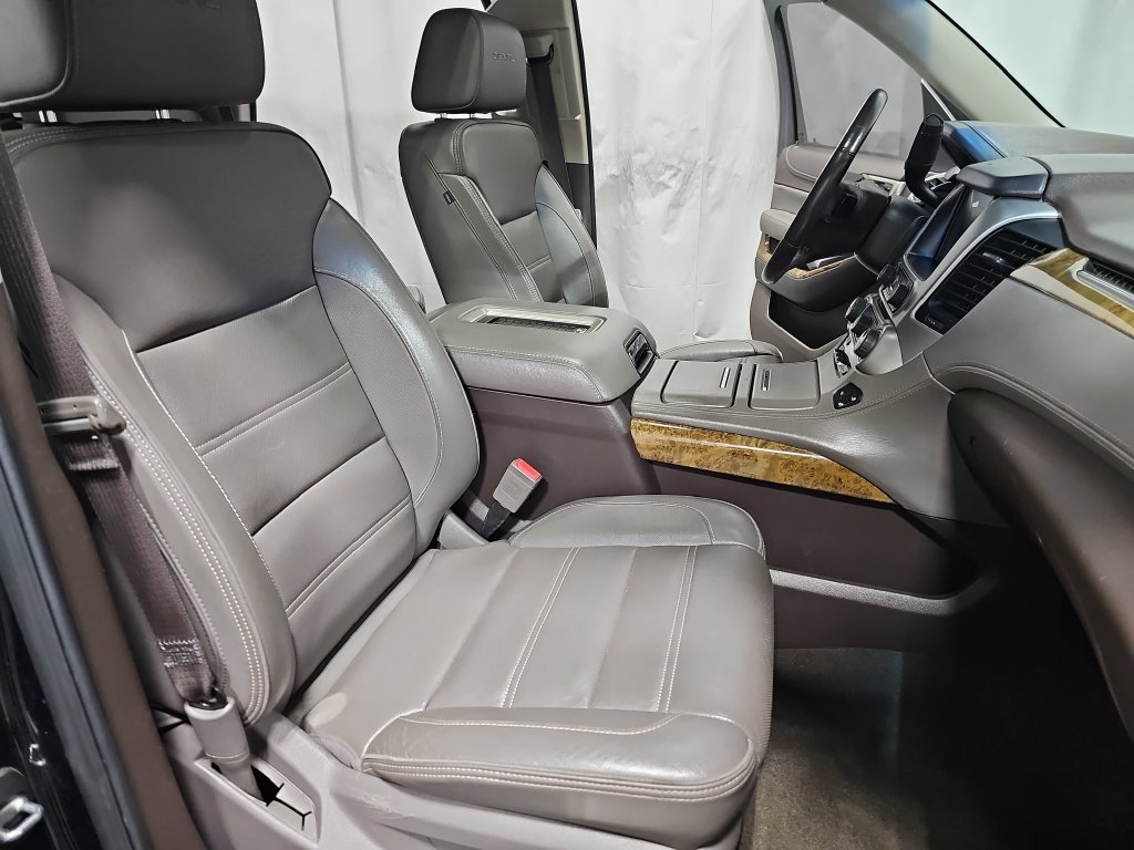 Used 2017 GMC Yukon Denali w/ Open Road Package AWD/4WD image 18