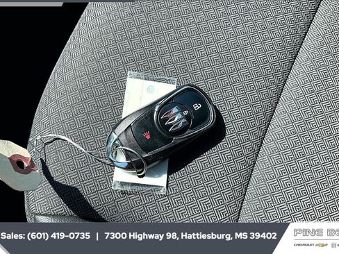 Used 2024 Buick Encore GX Preferred FWD image 9