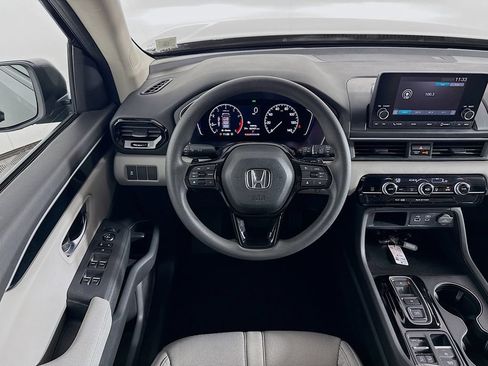 Certified 2023 Honda Pilot LX image 18