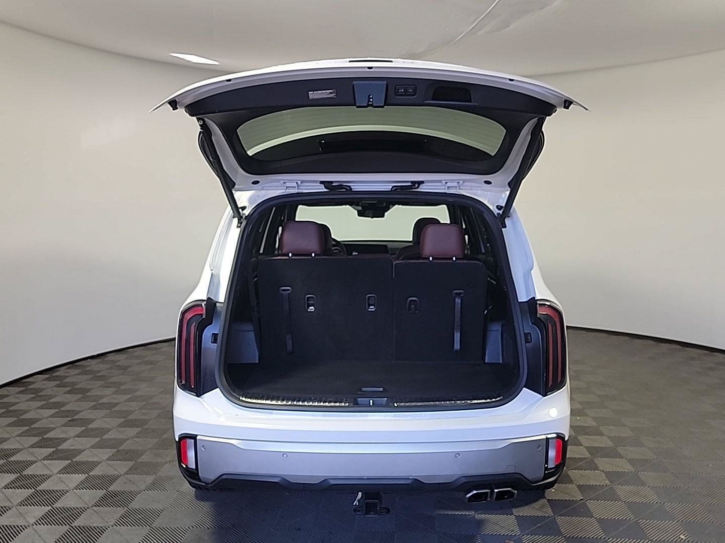 Certified 2023 Kia Telluride SX Prestige AWD/4WD image 6