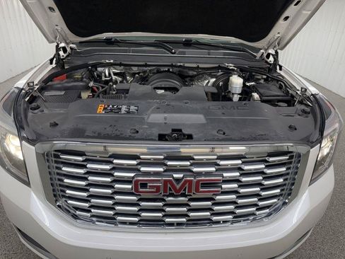 Used 2018 GMC Yukon XL Denali w/ Open Road Package AWD/4WD image 48