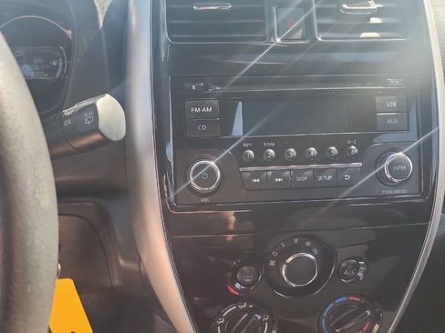 Used 2015 Nissan Versa Note SV FWD image 13