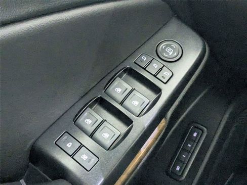 Used 2020 GMC Yukon XL Denali w/ Open Road Package AWD/4WD image 15